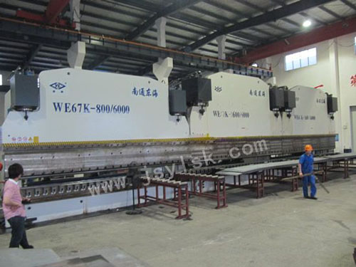 WE67K-800/6000多機聯動折(shé)彎機