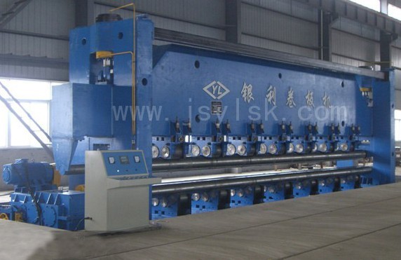 船(chuán)用卷闆機(jī)