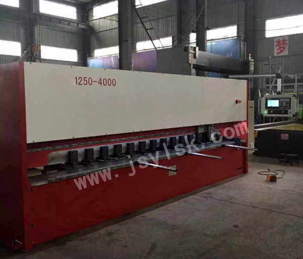 立式(shì)數控刨槽機