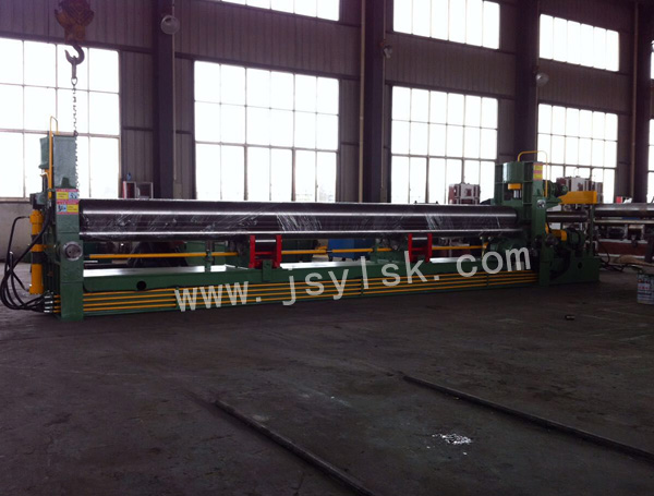 挂車式卷(juàn)闆機