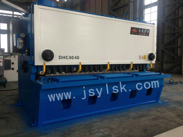 QC11Y-40*4000剪闆(pan)機