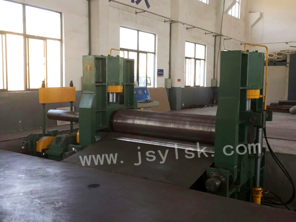 中小型上輥(gun)萬能式卷闆機(jī)