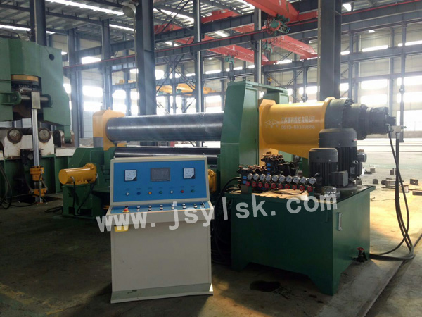 水(shui)平下調卷(juàn)闆機