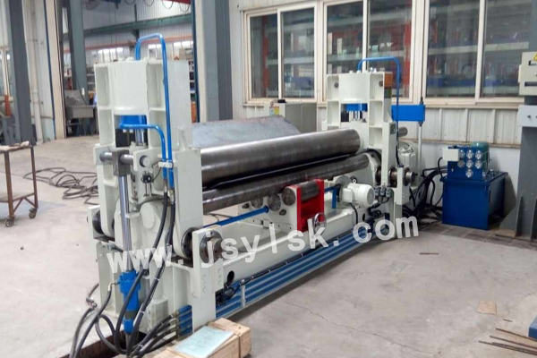 中小型(xíng)上輥萬能式卷(juan)闆機