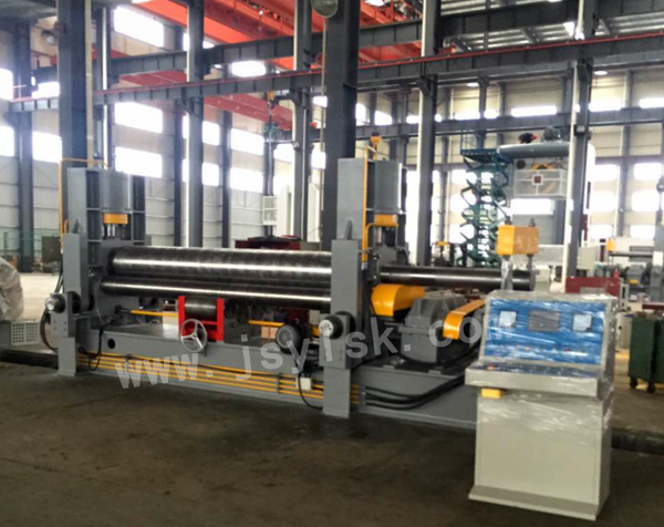 中(zhōng)小型上輥(gun)萬能式卷(juàn)闆機