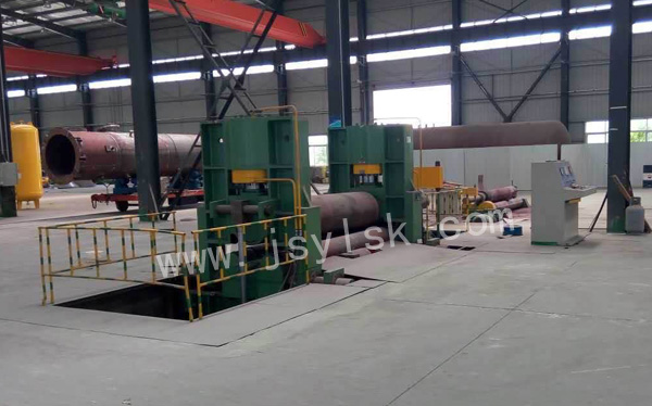 中小型(xíng)上輥萬能式(shi)卷闆機