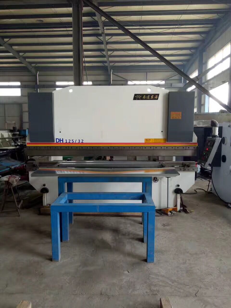 南通(tōng)東海機(ji)床制造(zào)集團剪(jiǎn)闆機折(she)彎機客(ke)戶使用(yòng)案例