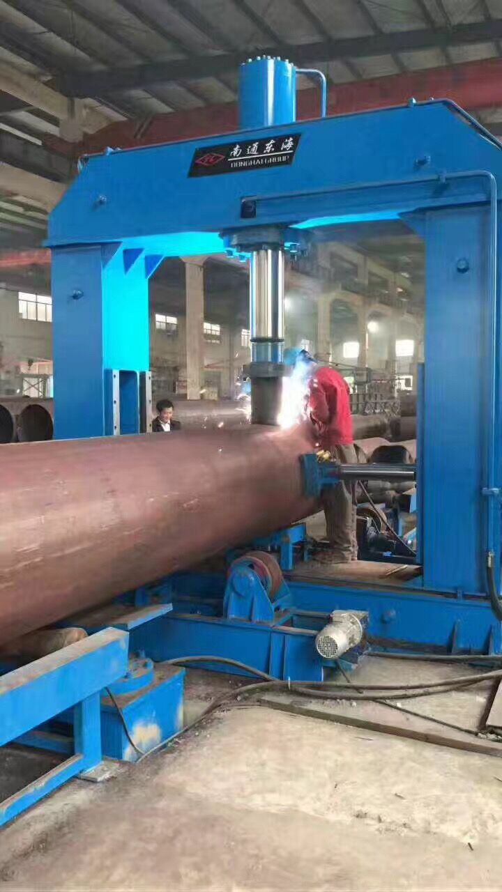 南通東海(hai)機床集團制管/鐵(tie)塔專用設備