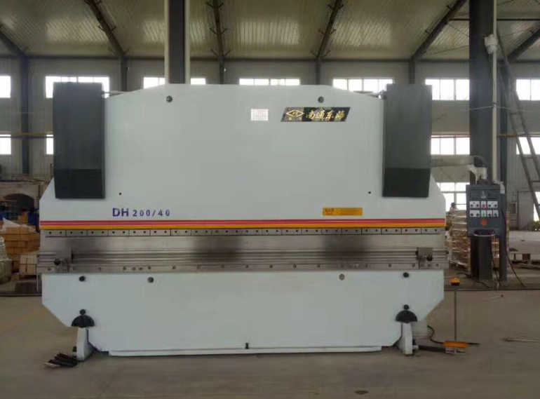 東海折(shé)彎機