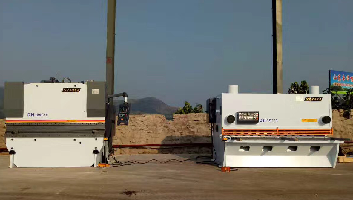 東海剪闆(pǎn)機折彎機