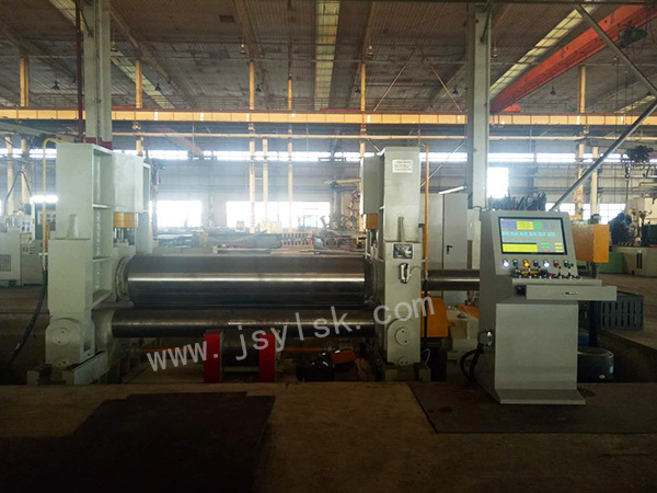 中(zhōng)小型上輥(gǔn)萬能式卷(juàn)闆機