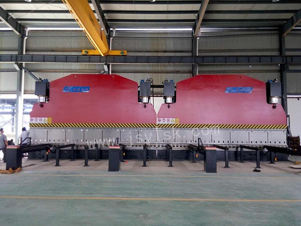 雙機聯動(dong)折彎機