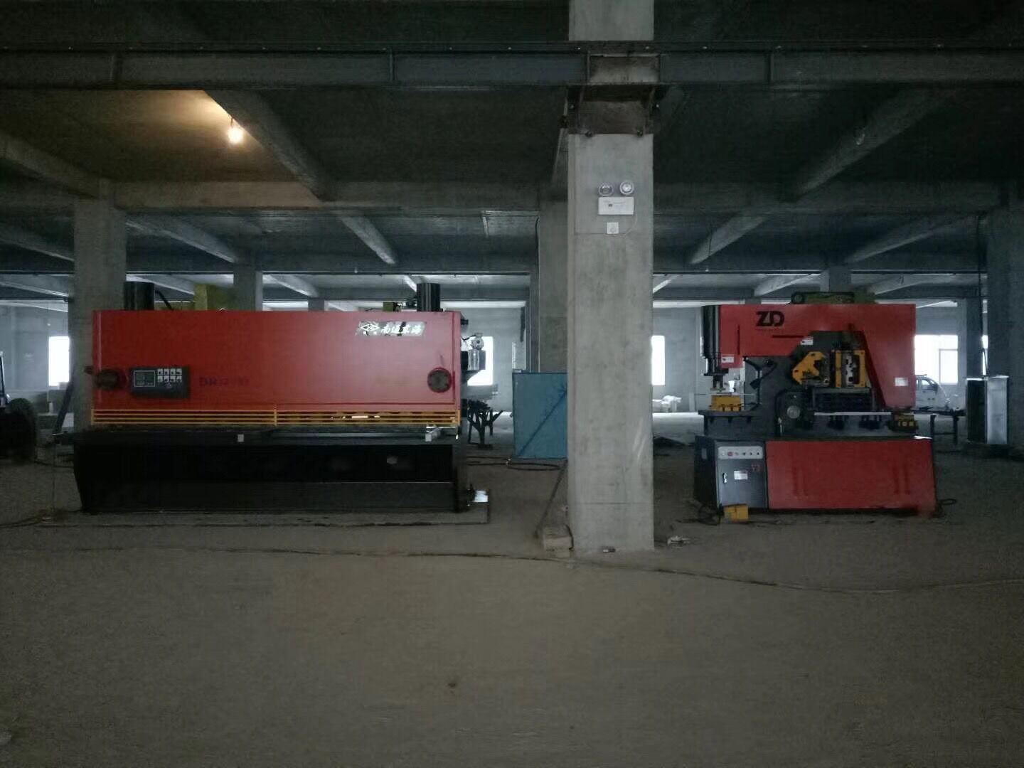 東海剪(jiǎn)闆機沖床(chuang)