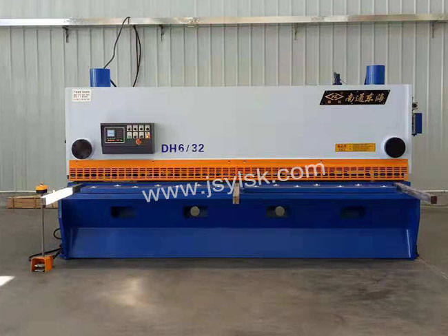 QC11Y-6*3200液壓剪(jian)闆機