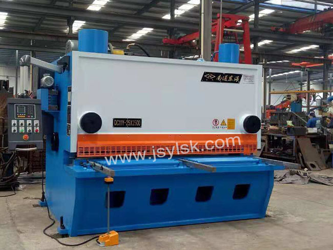 QC11Y-25*2500液壓剪闆機(jī)