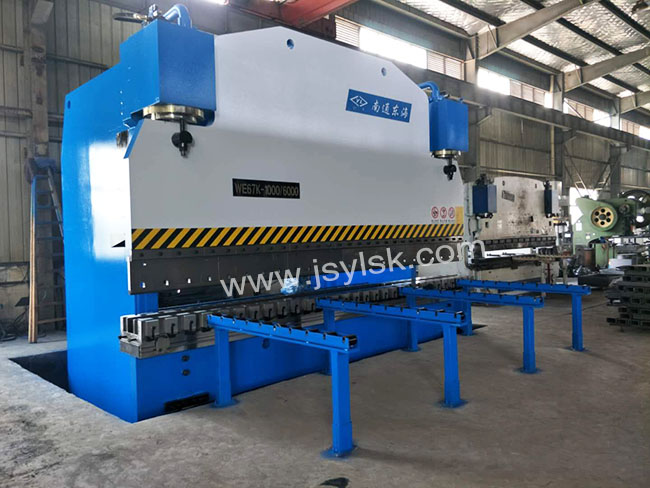 WE67K-1000/6000大(dà)型折彎機