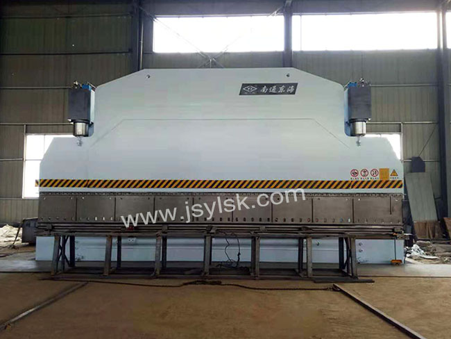 WE67K-800/10000大(da)型折彎機