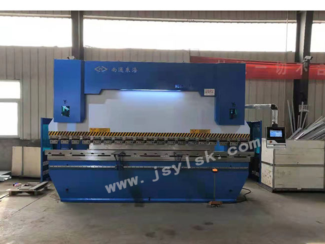 WE67K系(xi)列數控折彎機(ji)