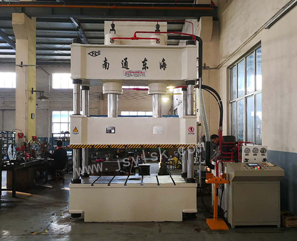 YL32-315噸四柱液(yè)壓機