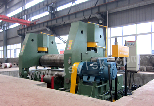 大型(xíng)上輥萬能式卷(juan)闆機