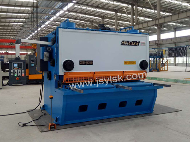 QC11Y-30*2500剪闆機(ji)